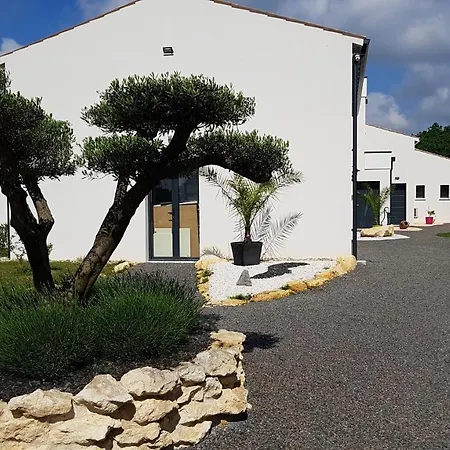 Alolival Bed and Breakfast 3*